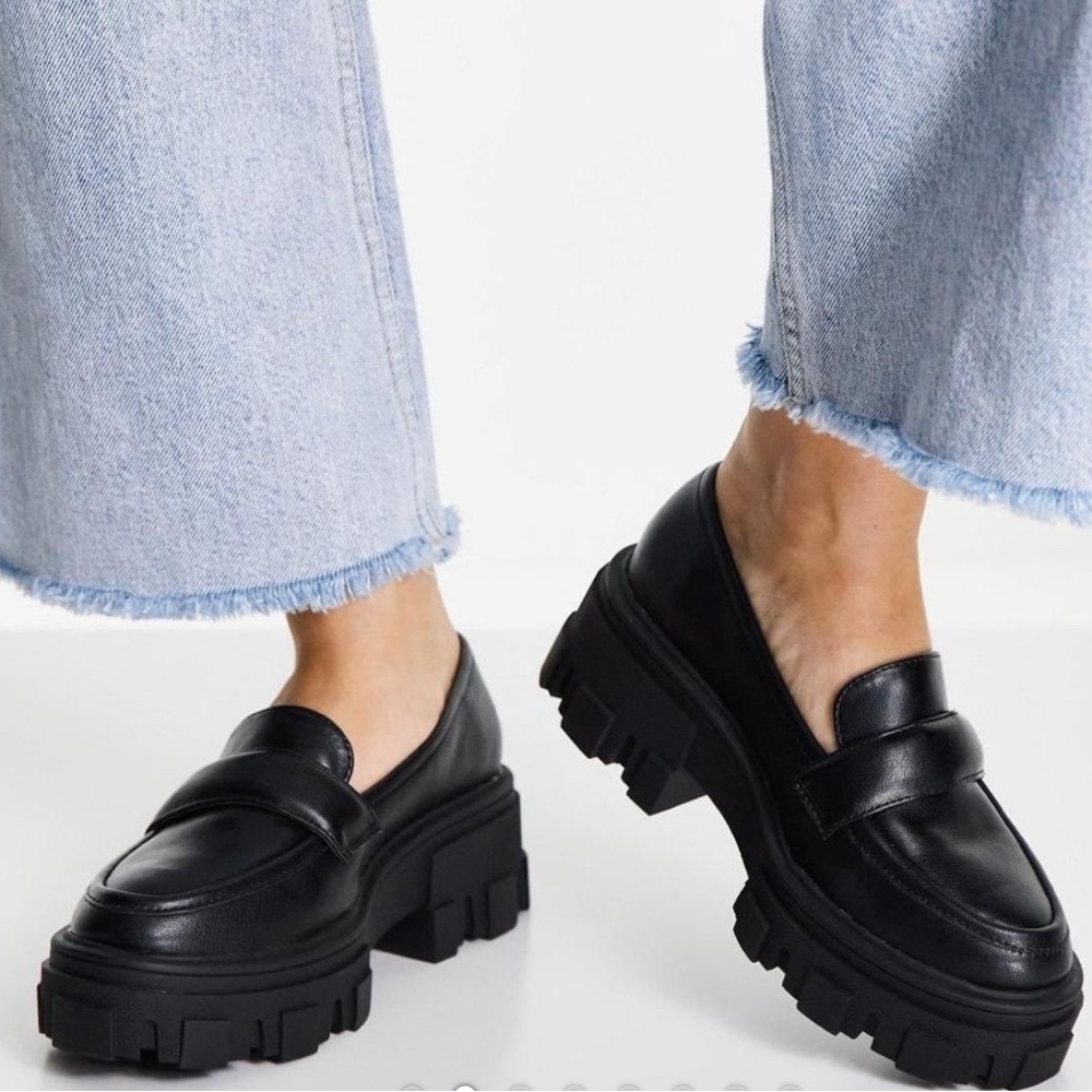 ASOS DESIGN Chunky Black Loafers